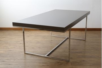 中古　美品　B&B　イタリア　Paolo Piva(パオロ・ピーヴァ)　ATHOS(アトス)　 スタイリッシュなデザインの逸品! ダイニングテーブル(4人掛け、4P、作業台)(定価約100万円)(R-055538)
