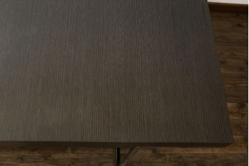 中古　美品　B&B　イタリア　Paolo Piva(パオロ・ピーヴァ)　ATHOS(アトス)　 スタイリッシュなデザインの逸品! ダイニングテーブル(4人掛け、4P、作業台)(定価約100万円)(R-055538)
