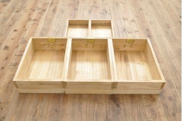 和製アンティーク　昭和中期　上品な佇まいが魅力的な桐箪笥テレビ台(テレビボード、ローボード、リビングボード、収納棚、戸棚、桐たんす)(R-055539)
