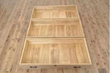和製ビンテージ　透かしの引手金具が上品な雰囲気を醸し出す総桐箪笥(桐たんす、和タンス、衣装箪笥、ヴィンテージ)(R-055540)