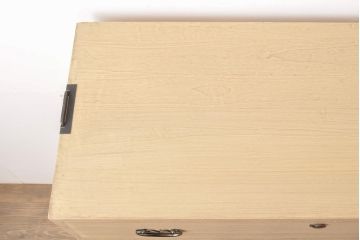 和製ビンテージ　透かしの引手金具が上品な雰囲気を醸し出す総桐箪笥(桐たんす、和タンス、衣装箪笥、ヴィンテージ)(R-055540)