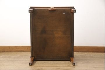 中古　DREXEL HERITAGE JAPAN(ドレクセルヘリテイジジャパン)　594-324　クラシカルなデザインが美しいエンドテーブル(ナイトテーブル、サイドテーブル、サイドチェスト)(R-055544)