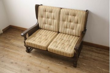 中古　横浜クラシック家具　ノックオンウッド(knockonwood)　コロニアルシリーズ(Hand Made)　英国の伝統スタイルであるウィングバックが印象的な2人掛けソファ(定価約55万円)(ウイングバック、ラブソファ、ウィングチェア、2P、アームチェア、二人掛け)(R-055561)