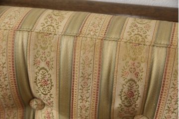中古　横浜クラシック家具　ノックオンウッド(knockonwood)　コロニアルシリーズ(Hand Made)　英国の伝統スタイルであるウィングバックが印象的な2人掛けソファ(定価約55万円)(ウイングバック、ラブソファ、ウィングチェア、2P、アームチェア、二人掛け)(R-055561)