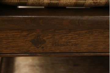 中古　横浜クラシック家具　ノックオンウッド(knockonwood)　コロニアルシリーズ(Hand Made)　英国の伝統スタイルであるウィングバックが印象的な2人掛けソファ(定価約55万円)(ウイングバック、ラブソファ、ウィングチェア、2P、アームチェア、二人掛け)(R-055561)