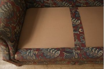 中古　横浜クラシック家具　Daniel(ダニエル)　エルザ　優雅でクラシカルな雰囲気を高める3人掛けソファ(三人掛け、アームソファ、3P)(定価約80万円)(R-055564)