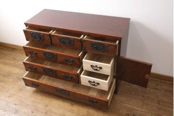 中古　美品　岩谷堂箪笥　迫力のある杢目と金具が存在感を放つ整理箪笥(衣装箪笥、引き出し、サイドチェスト)(R-055569)