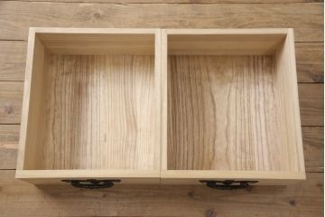 中古　美品　岩谷堂箪笥　迫力のある杢目と金具が存在感を放つ整理箪笥(衣装箪笥、引き出し、サイドチェスト)(R-055569)