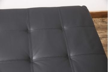 中古　展示美品　トニーノ・ランボルギーニ(Tonino Lamborghini)　スタイリッシュな空間づくりにおすすめのオットマン(フットスツール、1人掛けソファ、椅子)(定価約70万円)(R-055602)