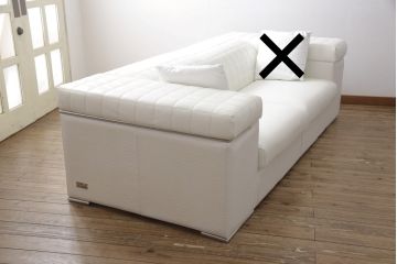 中古　展示美品　トニーノ・ランボルギーニ(Tonino Lamborghini)　白総革　オーストリッチ　クッション1個付き　清潔感のあるスタイリッシュな空間づくりに活躍する2人掛けソファ(レザー、二人掛け、2P)(定価約400万円)(R-055615)