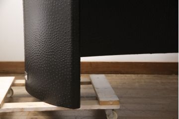 中古　展示美品　トニーノ・ランボルギーニ(Tonino Lamborghini)　オーストリッチ　希少!天板まで本革が使われた総革張りデスク(レザー、ワークデスク、机)(定価約300万円)(R-055616)