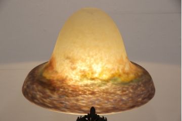 フランスアンティーク　アールヌーヴォー期　ミューラー兄弟(Muller Freres Luneville)　ヴィトリフィカシオン彩のガラスシェードが魅力的なスタンドライト(フロアスタンド、卓上照明)(R-055622)