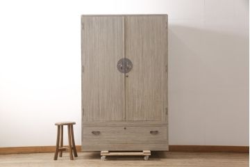 中古　美品　国産手造り　意匠を凝らした金具が魅力的な総桐箪笥(並厚、桐たんす、和タンス、着物箪笥、衣装箪笥、引き出し、チェスト、バラ売り可能)(R-055627)