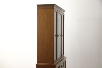 中古　美品　DREXEL HERITAGE(ドレクセルヘリテイジ)　Triune(トライユン)　チャイナ　クラシカルな佇まいが魅力の食器棚(キャビネット、収納棚、飾り棚)(定価約85万円)(R-055628)