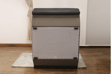 新品未使用　IDC大塚家具取り扱い　インターリバックス　ヒューゴ　本革　モダンでスタイリッシュなデザインが魅力の電動リクライニングソファセット(カウチソファ、2人掛けソファ、3人掛けソファ、レザー)(定価約55万円)(R-055633)