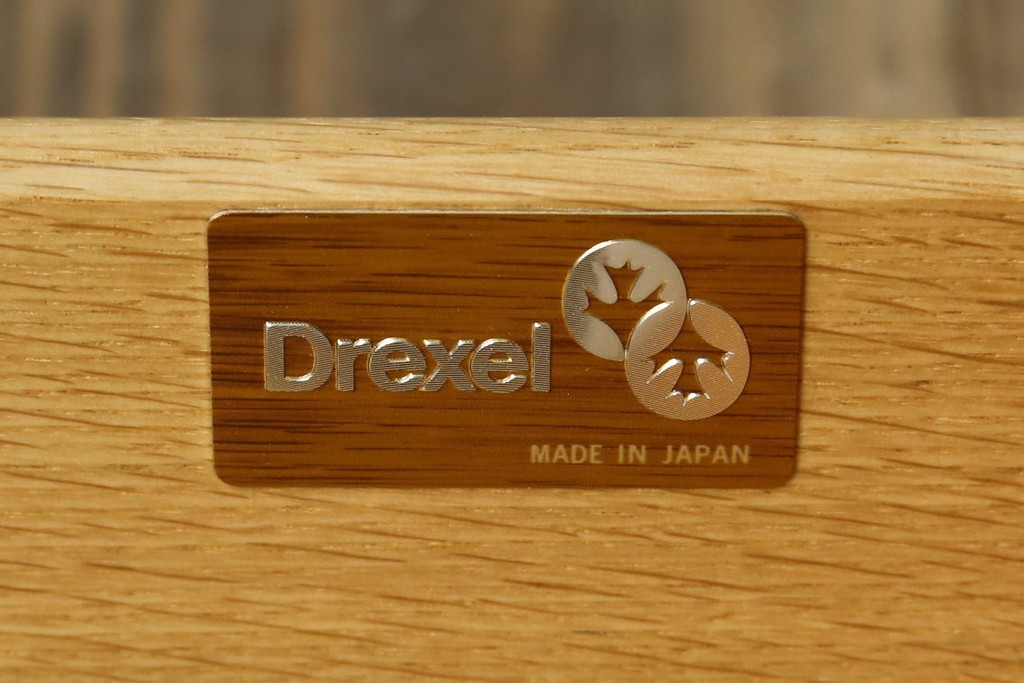 中古　美品　DREXEL HERITAGE(ドレクセルヘリテイジ)　重厚感ある佇まいが目を引くデスク　(R-055636)