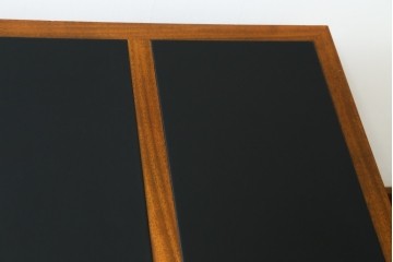 中古　美品　DREXEL HERITAGE(ドレクセルヘリテイジ)　重厚感ある佇まいが目を引くデスク　(R-055636)
