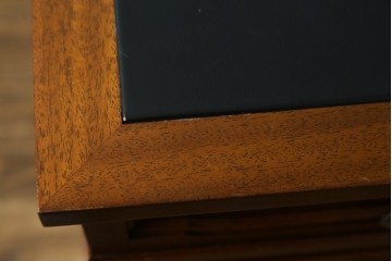 中古　美品　DREXEL HERITAGE(ドレクセルヘリテイジ)　重厚感ある佇まいが目を引くデスク　(R-055636)
