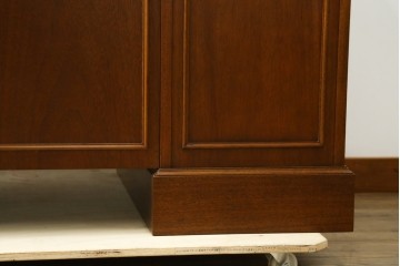中古　美品　DREXEL HERITAGE(ドレクセルヘリテイジ)　重厚感ある佇まいが目を引くデスク　(R-055636)
