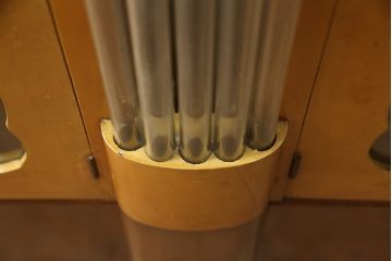 イギリスアンティーク　希少なデザインが個性的で面白いキャビネット(飾り棚、収納棚、サイドボード)(R-055637)