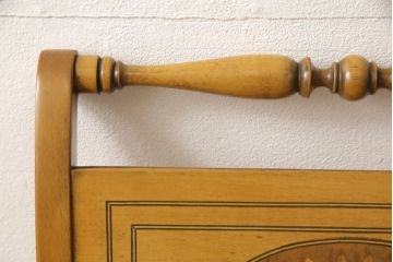 中古　イタリア高級家具　メデア(Medea)　クラシカルなデザインが魅力的なダイニングチェア2脚セット(2脚定価 約60万円)(R-055643)