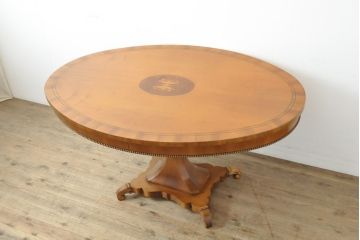 中古　美品　イタリア高級家具　メデア(Medea)　天板の模様がアクセントのダイニングテーブル(定価約80万円)(2人掛け、4人掛け)(R-055645)