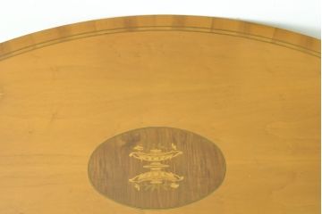 中古　美品　イタリア高級家具　メデア(Medea)　天板の模様がアクセントのダイニングテーブル(定価約80万円)(2人掛け、4人掛け)(R-055645)
