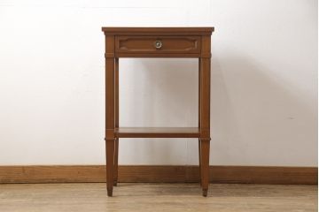中古　美品　DREXEL HERITAGE(ドレクセルヘリテイジ)　品のある佇まいが美しいサイドテーブル(電話台、ナイトテーブル、コンソールテーブル)(R-055648)