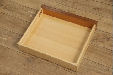 中古　美品　DREXEL HERITAGE(ドレクセルヘリテイジ)　品のある佇まいが美しいサイドテーブル(電話台、ナイトテーブル、コンソールテーブル)(R-055648)
