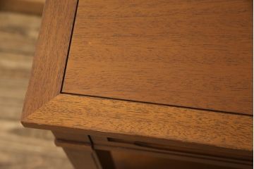 中古　美品　DREXEL HERITAGE(ドレクセルヘリテイジ)　品のある佇まいが美しいサイドテーブル(電話台、ナイトテーブル、コンソールテーブル)(R-055648)