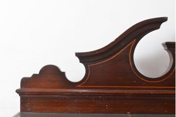 イギリスアンティーク　高級品　マホガニー材　象嵌入りで上品なデザインが目を引くキャビネット(ガラスケース、キュリオケース、チャイナキャビネット、飾り棚、陳列棚)(R-055649)