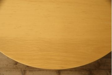 中古　arflex(アルフレックス)　 Laura Griziotti(ラウラ・グリツィオッティ)　uvi(ウビ)　シンプルなデザインで色んなお部屋にマッチするセンターテーブル(ローテーブル、コーヒーテーブル、ラウンドテーブル、丸テーブル)(定価約20万円)(R-055652)