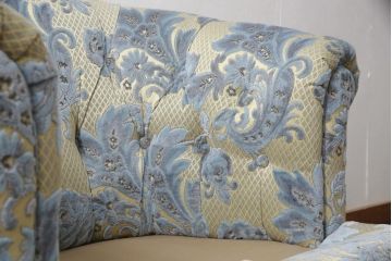 中古　超美品　DREXEL HERITAGE(ドレクセルヘリテイジ)　 Upholstery(アップホルスタリー)　エレガントな佇まいの1人掛けソファ+オットマンセット(一人掛け、1P、アームソファ)(定価約70万円)(R-055656)