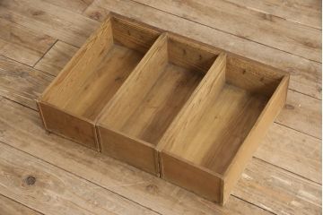 和製アンティーク　古い時代の味わいがお楽しみいただける三尺水屋箪笥(収納棚、戸棚、キャビネット、食器棚)(R-055674)