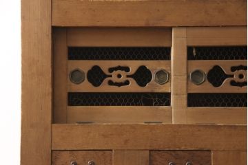 和製アンティーク　古い時代の味わいがお楽しみいただける三尺水屋箪笥(収納棚、戸棚、キャビネット、食器棚)(R-055674)