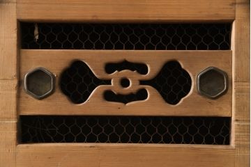 和製アンティーク　古い時代の味わいがお楽しみいただける三尺水屋箪笥(収納棚、戸棚、キャビネット、食器棚)(R-055674)