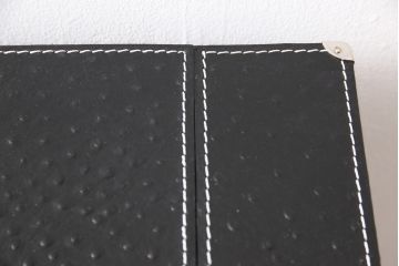 中古　展示美品　トニーノ・ランボルギーニ(Tonino Lamborghini)　オーストリッチ　シンプルなデザインながら高級感溢れる佇まいのサイドボード(サイドキャビネット、収納棚)(定価約180万円)(R-055676)