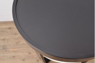 中古　特注品　モダンなデザインでスタイリッシュな空間づくりに活躍するサイドテーブル(コーヒーテーブル、ラウンドテーブル、エンドテーブル)(定価約15万円)(R-055678)