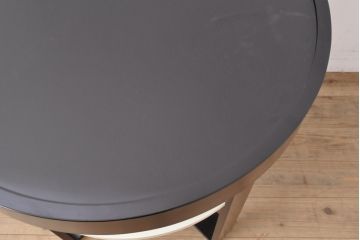 中古　特注品　モダンなデザインでスタイリッシュな空間づくりに活躍するサイドテーブル(コーヒーテーブル、ラウンドテーブル、エンドテーブル)(定価約15万円)(R-055678)