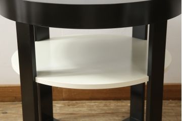中古　特注品　モダンなデザインでスタイリッシュな空間づくりに活躍するサイドテーブル(コーヒーテーブル、ラウンドテーブル、エンドテーブル)(定価約15万円)(R-055680)