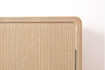 中古　伝統工芸士・吉沢昭次作　小振りなサイズがお部屋に取り入れやすい加茂総桐帯箪笥(板盆付き、胴厚、桐たんす、洋服タンス、着物箪笥、和タンス)(R-055682)