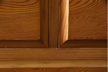 中古　民芸家具　屋久杉を贅沢に使用した木の温もりあふれる重ね箪笥(衣装箪笥、引き出し、チェスト、引き出し10杯)(R-055683)
