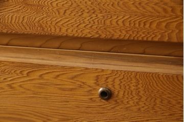 中古　民芸家具　屋久杉を贅沢に使用した木の温もりあふれる重ね箪笥(衣装箪笥、引き出し、チェスト、引き出し10杯)(R-055683)