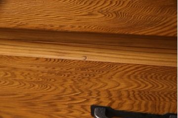中古　民芸家具　屋久杉を贅沢に使用した木の温もりあふれる重ね箪笥(衣装箪笥、引き出し、チェスト、引き出し10杯)(R-055683)