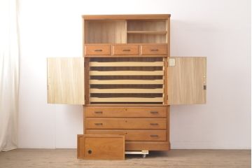 中古　民芸家具　屋久杉を贅沢に使用した木の温もりあふれる重ね箪笥(衣装箪笥、引き出し、チェスト)(R-055684)