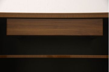 中古　超美品　最高級イタリア家具　ユーロ・カーサ取り扱い　Alf DaFre　洗練された佇まいが美しいサイドボード(キャビネット、戸棚、収納棚)(R-055686)
