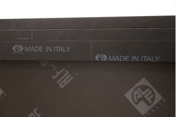 中古　超美品　最高級イタリア家具　ユーロ・カーサ取り扱い　Alf DaFre　洗練された佇まいが美しいサイドボード(キャビネット、戸棚、収納棚)(R-055686)