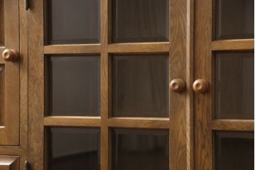 中古　美品　北海道民芸家具　クラシカルなデザインが魅力的なサイドボード(キャビネット、戸棚、収納棚、リビングボード)(R-055687)