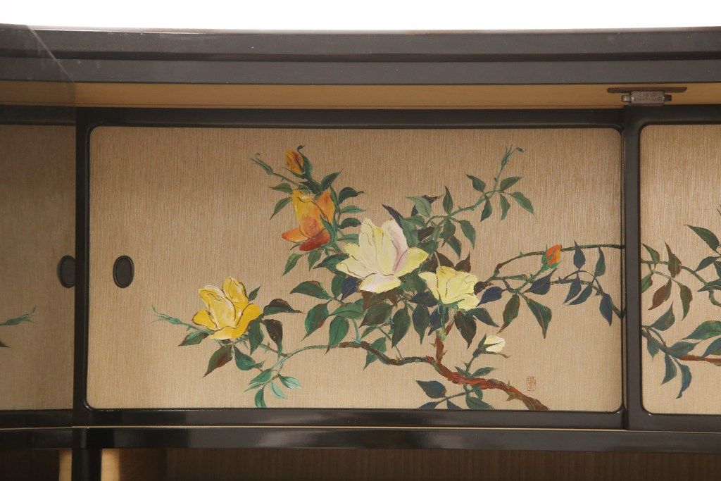 希少! 和製ビンテージ 尾形光琳? 紅白梅図を思わせる図柄が目を引く高級和箪笥(着物箪笥、衣装箪笥、ワードローブ、ヴィンテージ)(R-055691)