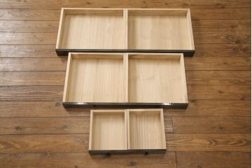 希少! 和製ビンテージ 尾形光琳? 紅白梅図を思わせる図柄が目を引く高級和箪笥(着物箪笥、衣装箪笥、ワードローブ、ヴィンテージ)(R-055691)